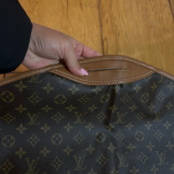 Louis Vuitton Garment Bag - Picture 7 of 10